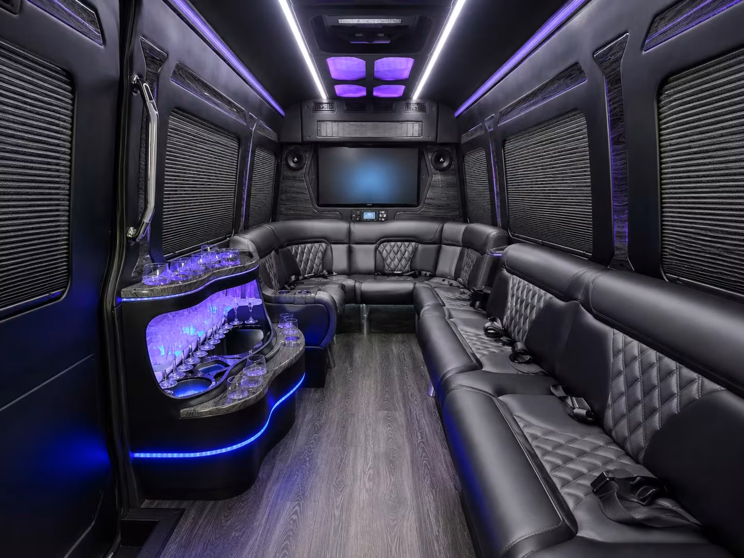 airport employee transfers and off site parking shuttles near corona