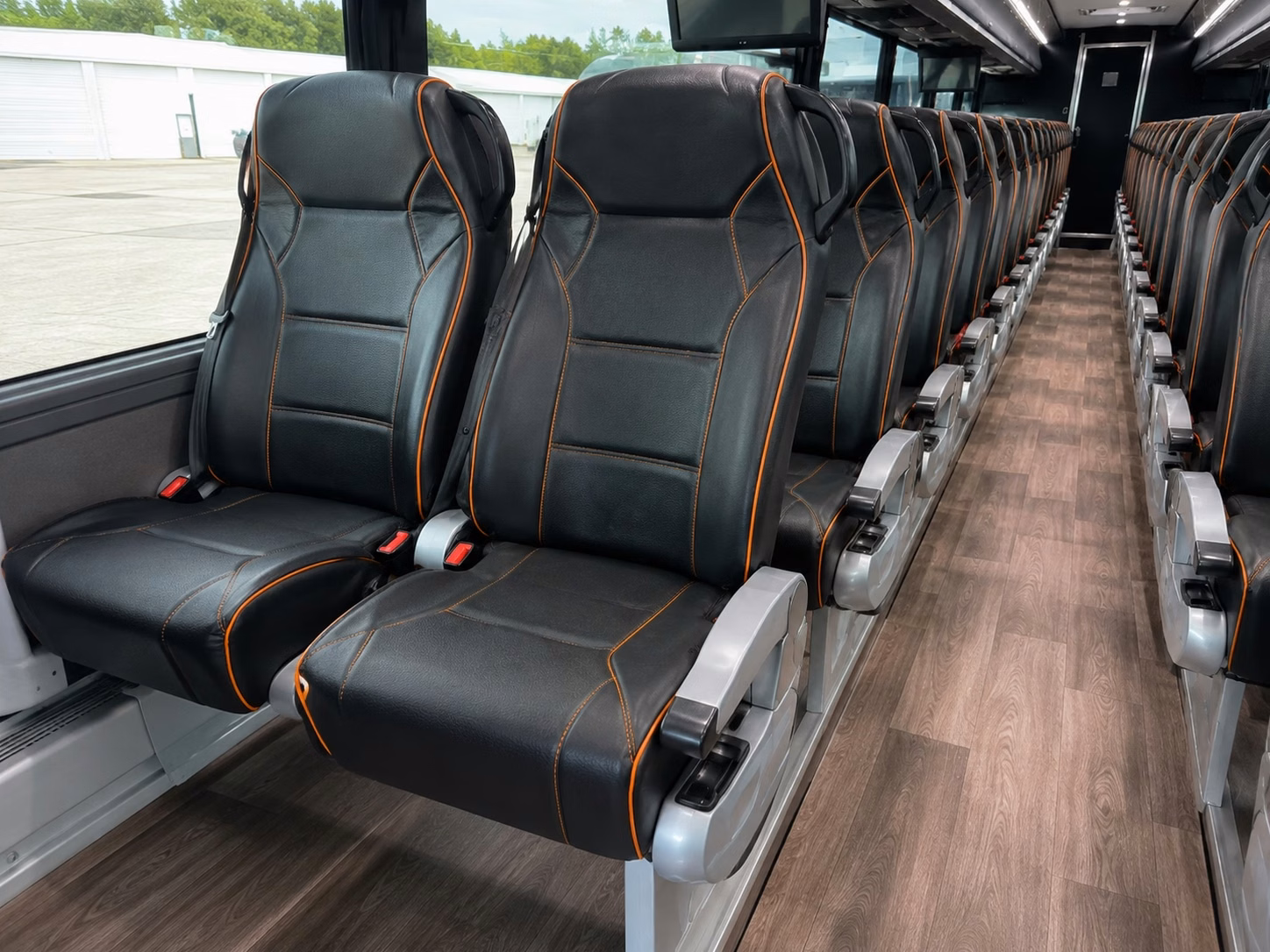 guest shuttle services between corona hotels and wedding venues